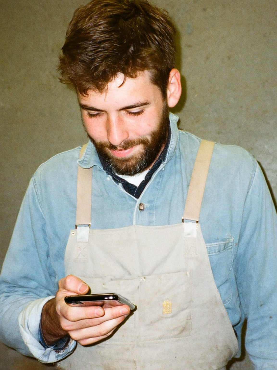 Handwerker mit Tablet